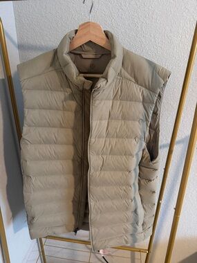 lululemon athletica Men's Tan Quilted Down Vest